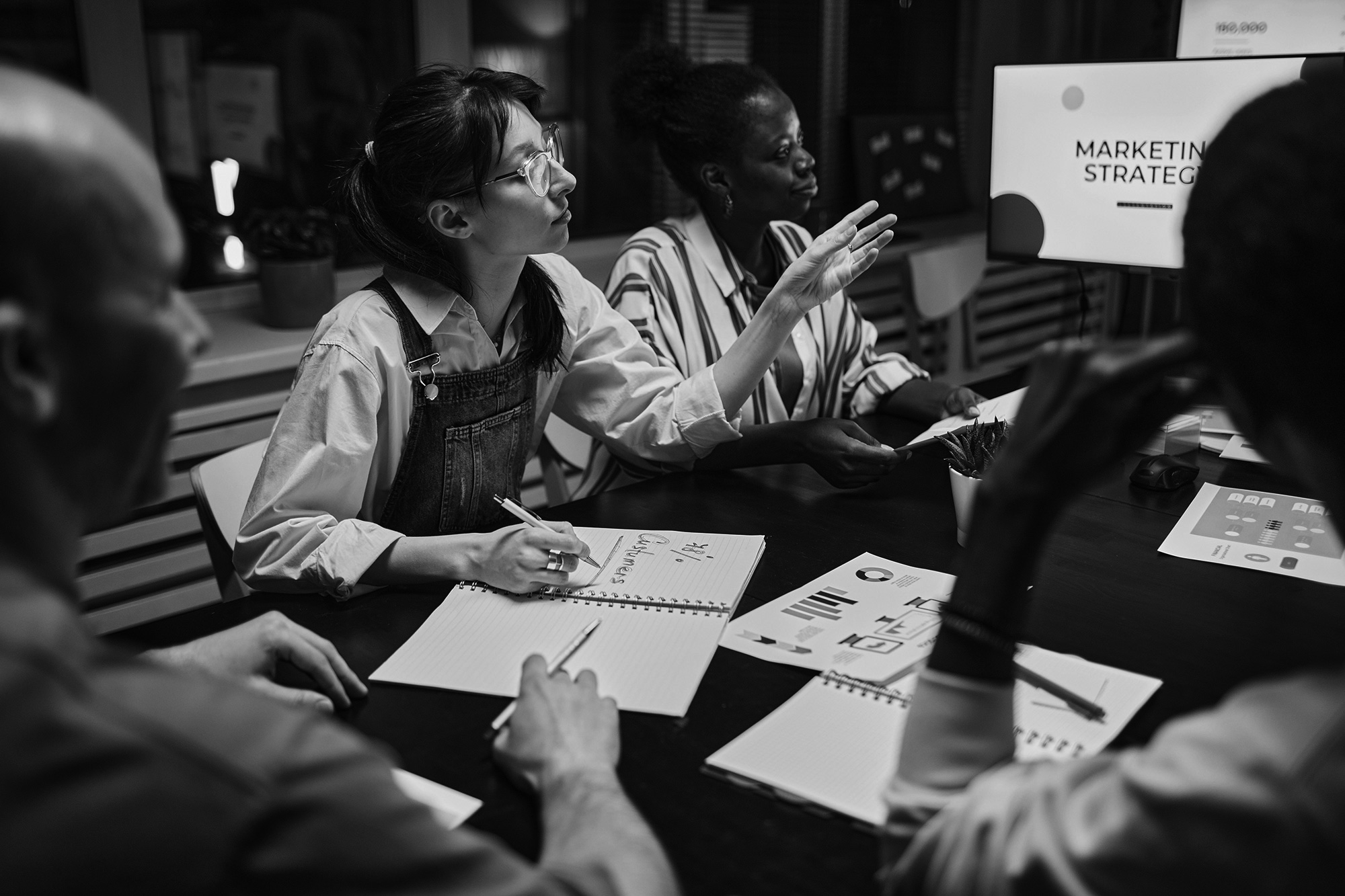 marketing-team-meeting-grey marketing-team-meeting-grey