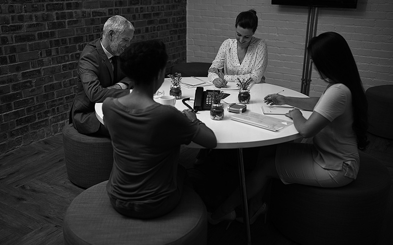marketing-meeting-over-coffee-grey-800
